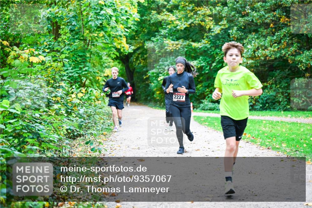 12.10.2025 - Bramfelder Halbmarathon 2025 Dr. Thomas Lammeyer http://msf.ph/oto/9357067 12.10.2025 10:59:40 Laufen 2817, 2227 meine-sportfotos.de