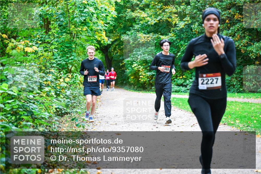 12.10.2025 - Bramfelder Halbmarathon 2025 Dr. Thomas Lammeyer http://msf.ph/oto/9357080 12.10.2025 10:59:42 Laufen 2817, 365, 2227 meine-sportfotos.de
