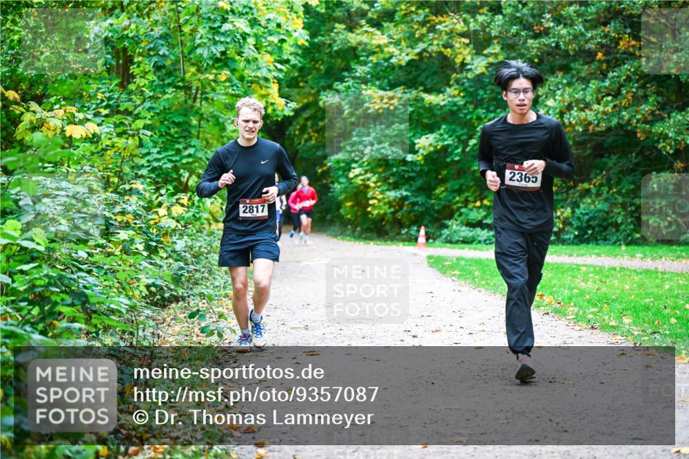12.10.2025 - Bramfelder Halbmarathon 2025 Dr. Thomas Lammeyer http://msf.ph/oto/9357087 12.10.2025 10:59:43 Laufen 2817, 2365 meine-sportfotos.de