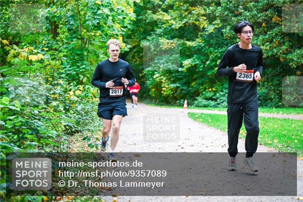 12.10.2025 - Bramfelder Halbmarathon 2025 Dr. Thomas Lammeyer http://msf.ph/oto/9357089 12.10.2025 10:59:43 Laufen 2817, 2365 meine-sportfotos.de