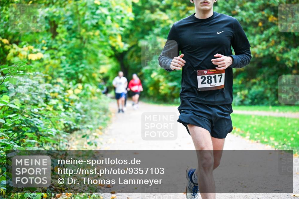 12.10.2025 - Bramfelder Halbmarathon 2025 Dr. Thomas Lammeyer http://msf.ph/oto/9357103 12.10.2025 10:59:45 Laufen 34, 2817 meine-sportfotos.de