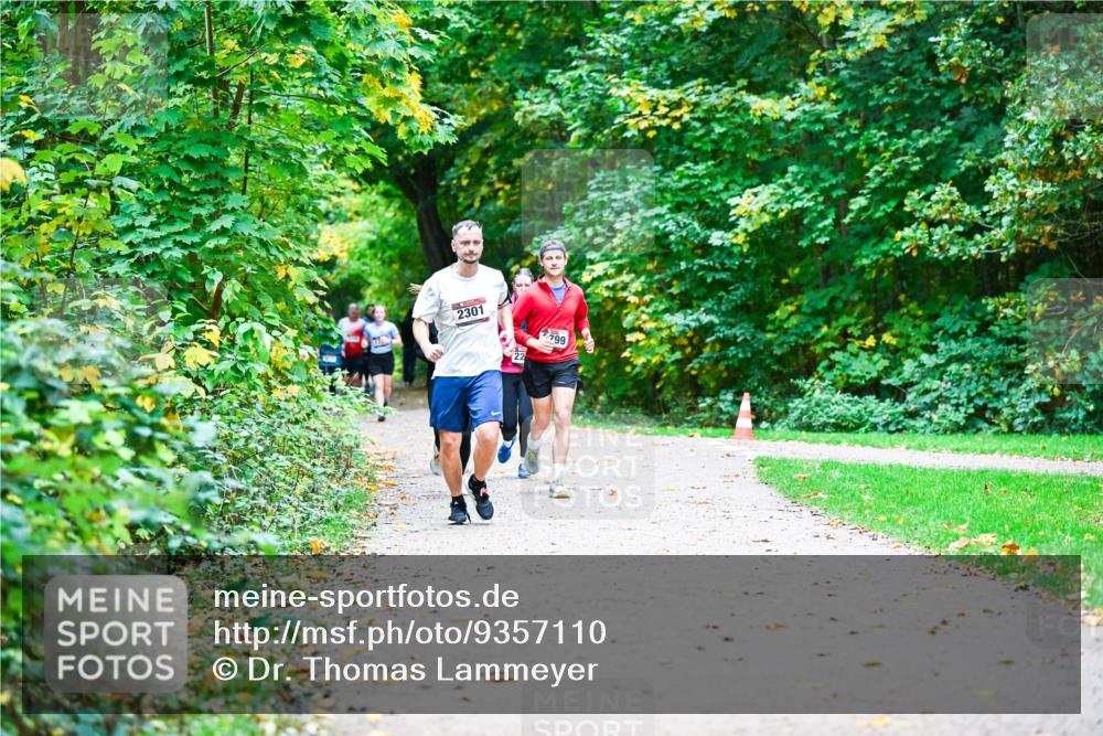 12.10.2025 - Bramfelder Halbmarathon 2025 Dr. Thomas Lammeyer http://msf.ph/oto/9357110 12.10.2025 10:59:48 Laufen 2301, 799 meine-sportfotos.de