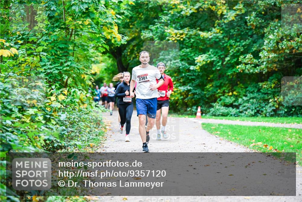 12.10.2025 - Bramfelder Halbmarathon 2025 Dr. Thomas Lammeyer http://msf.ph/oto/9357120 12.10.2025 10:59:49 Laufen 2301, 2800, 799 meine-sportfotos.de