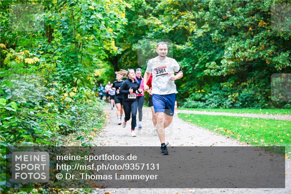 12.10.2025 - Bramfelder Halbmarathon 2025 Dr. Thomas Lammeyer http://msf.ph/oto/9357131 12.10.2025 10:59:51 Laufen 2800, 2301 meine-sportfotos.de