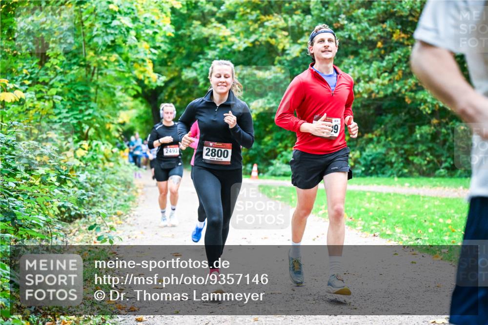 12.10.2025 - Bramfelder Halbmarathon 2025 Dr. Thomas Lammeyer http://msf.ph/oto/9357146 12.10.2025 10:59:53 Laufen 20, 2493, 2800, 60, 9 meine-sportfotos.de