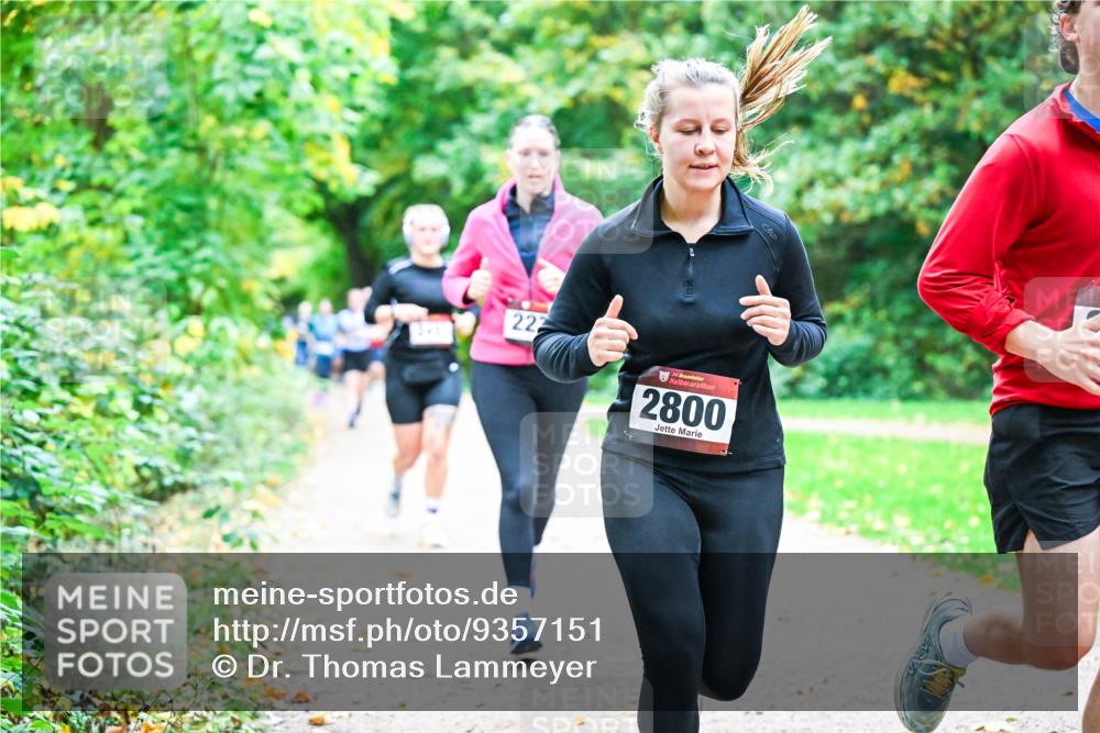 12.10.2025 - Bramfelder Halbmarathon 2025 Dr. Thomas Lammeyer http://msf.ph/oto/9357151 12.10.2025 10:59:54 Laufen 222, 34, 2800 meine-sportfotos.de