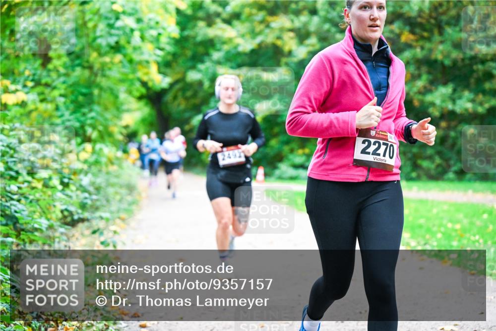 12.10.2025 - Bramfelder Halbmarathon 2025 Dr. Thomas Lammeyer http://msf.ph/oto/9357157 12.10.2025 10:59:55 Laufen 34, 2270 meine-sportfotos.de