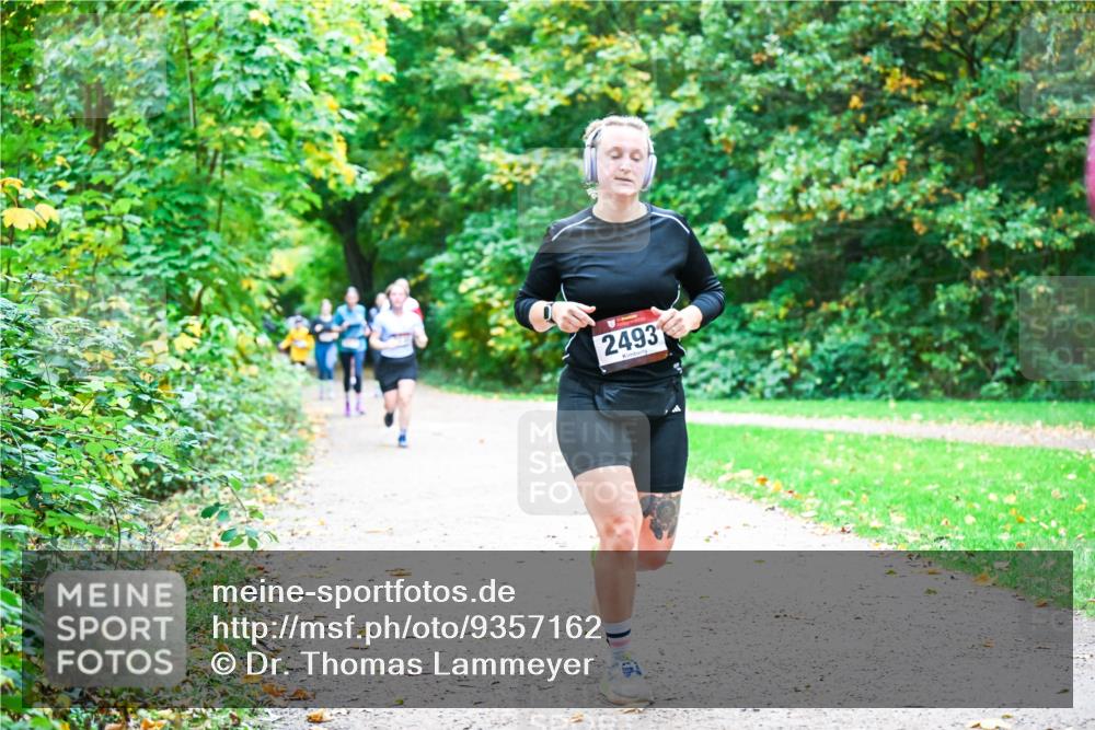 12.10.2025 - Bramfelder Halbmarathon 2025 Dr. Thomas Lammeyer http://msf.ph/oto/9357162 12.10.2025 10:59:56 Laufen 2493 meine-sportfotos.de