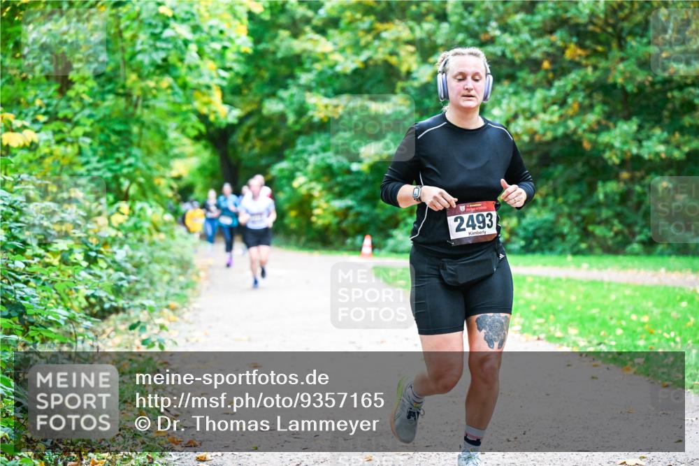 12.10.2025 - Bramfelder Halbmarathon 2025 Dr. Thomas Lammeyer http://msf.ph/oto/9357165 12.10.2025 10:59:56 Laufen 2493 meine-sportfotos.de