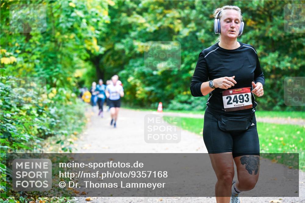 12.10.2025 - Bramfelder Halbmarathon 2025 Dr. Thomas Lammeyer http://msf.ph/oto/9357168 12.10.2025 10:59:57 Laufen 34, 2493 meine-sportfotos.de