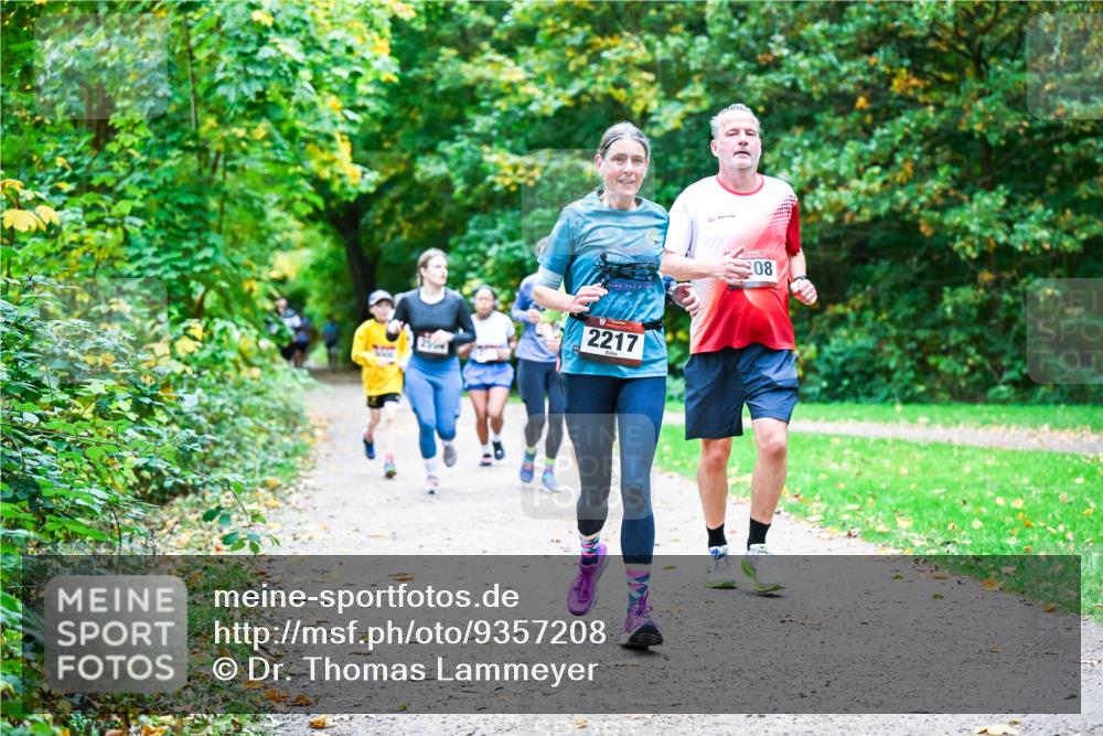 12.10.2025 - Bramfelder Halbmarathon 2025 Dr. Thomas Lammeyer http://msf.ph/oto/9357208 12.10.2025 11:00:04 Laufen 2217, 08 meine-sportfotos.de