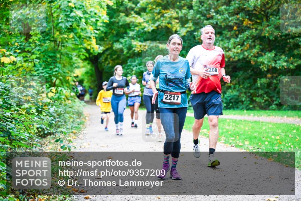 12.10.2025 - Bramfelder Halbmarathon 2025 Dr. Thomas Lammeyer http://msf.ph/oto/9357209 12.10.2025 11:00:04 Laufen 2217, 2208 meine-sportfotos.de