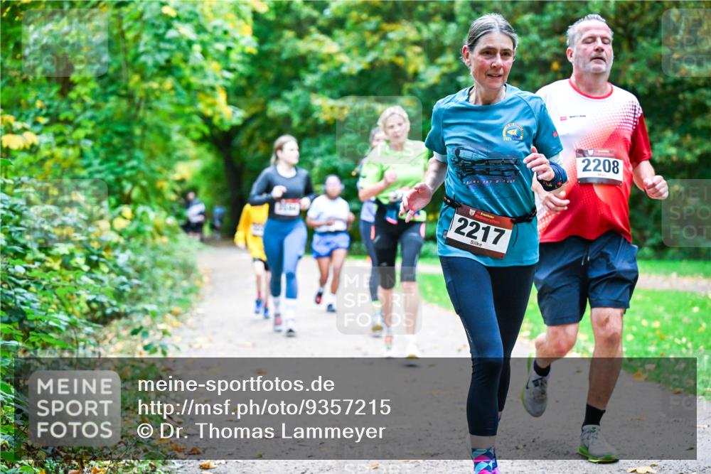 12.10.2025 - Bramfelder Halbmarathon 2025 Dr. Thomas Lammeyer http://msf.ph/oto/9357215 12.10.2025 11:00:05 Laufen 2021, 707, 2217, 2208 meine-sportfotos.de