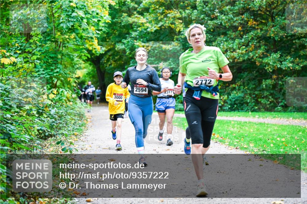12.10.2025 - Bramfelder Halbmarathon 2025 Dr. Thomas Lammeyer http://msf.ph/oto/9357222 12.10.2025 11:00:06 Laufen 3000, 2594, 2772, 2317 meine-sportfotos.de