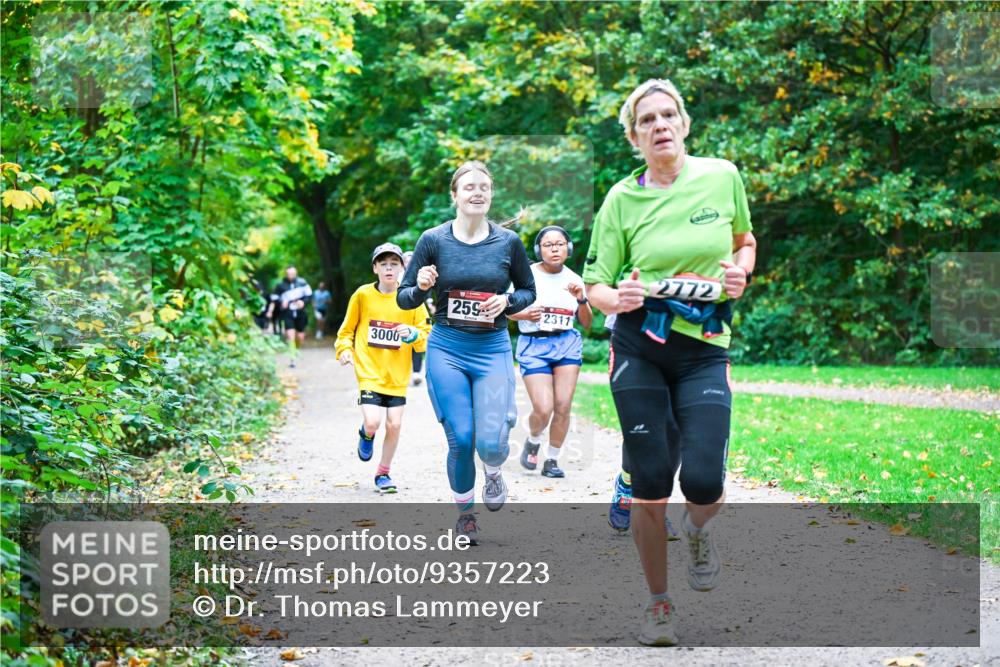 12.10.2025 - Bramfelder Halbmarathon 2025 Dr. Thomas Lammeyer http://msf.ph/oto/9357223 12.10.2025 11:00:06 Laufen 3000, 259, 2311, 2772 meine-sportfotos.de