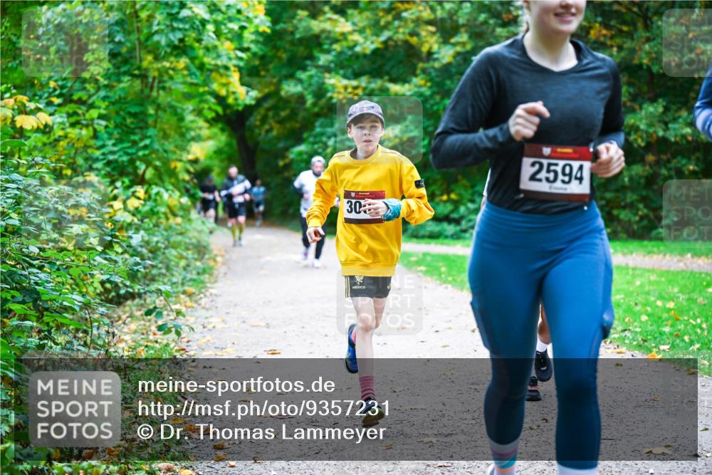 12.10.2025 - Bramfelder Halbmarathon 2025 Dr. Thomas Lammeyer http://msf.ph/oto/9357231 12.10.2025 11:00:08 Laufen 30, 2594 meine-sportfotos.de