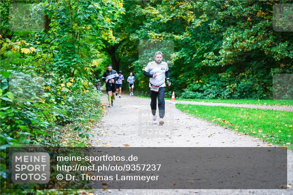 12.10.2025 - Bramfelder Halbmarathon 2025 Dr. Thomas Lammeyer http://msf.ph/oto/9357237 12.10.2025 11:00:11 Laufen 2360 meine-sportfotos.de