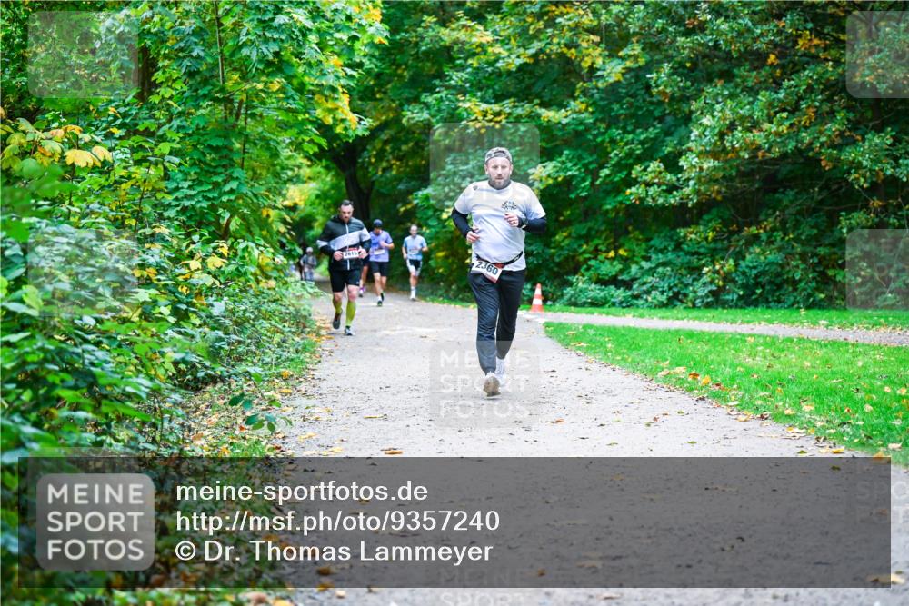 12.10.2025 - Bramfelder Halbmarathon 2025 Dr. Thomas Lammeyer http://msf.ph/oto/9357240 12.10.2025 11:00:11 Laufen 2615, 2360 meine-sportfotos.de