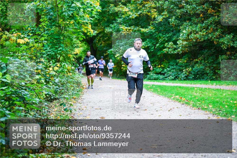 12.10.2025 - Bramfelder Halbmarathon 2025 Dr. Thomas Lammeyer http://msf.ph/oto/9357244 12.10.2025 11:00:12 Laufen 2615, 2360 meine-sportfotos.de