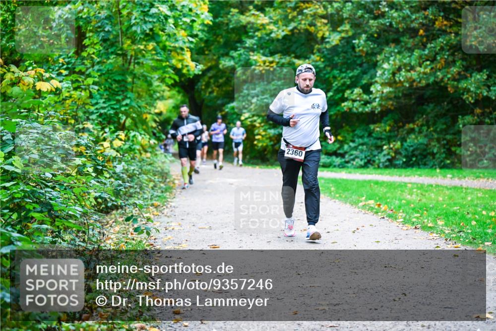 12.10.2025 - Bramfelder Halbmarathon 2025 Dr. Thomas Lammeyer http://msf.ph/oto/9357246 12.10.2025 11:00:12 Laufen 2360 meine-sportfotos.de
