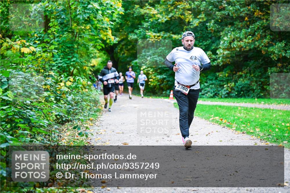 12.10.2025 - Bramfelder Halbmarathon 2025 Dr. Thomas Lammeyer http://msf.ph/oto/9357249 12.10.2025 11:00:13 Laufen 2360 meine-sportfotos.de
