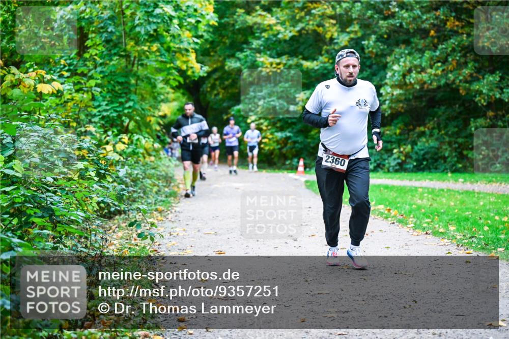 12.10.2025 - Bramfelder Halbmarathon 2025 Dr. Thomas Lammeyer http://msf.ph/oto/9357251 12.10.2025 11:00:13 Laufen 2360 meine-sportfotos.de