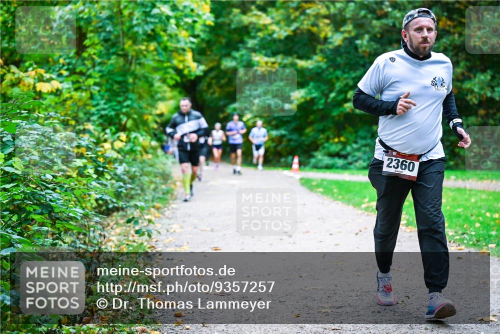 12.10.2025 - Bramfelder Halbmarathon 2025 Dr. Thomas Lammeyer http://msf.ph/oto/9357257 12.10.2025 11:00:14 Laufen 2360 meine-sportfotos.de