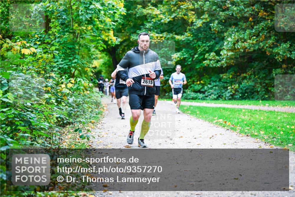 12.10.2025 - Bramfelder Halbmarathon 2025 Dr. Thomas Lammeyer http://msf.ph/oto/9357270 12.10.2025 11:00:17 Laufen 2615 meine-sportfotos.de