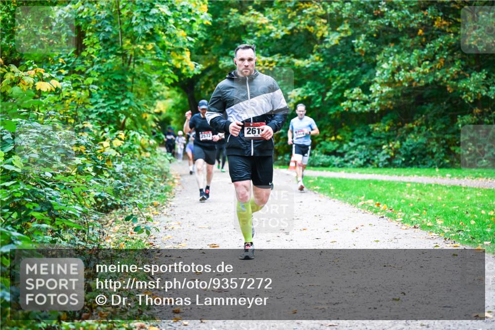 12.10.2025 - Bramfelder Halbmarathon 2025 Dr. Thomas Lammeyer http://msf.ph/oto/9357272 12.10.2025 11:00:17 Laufen 261, 2572 meine-sportfotos.de