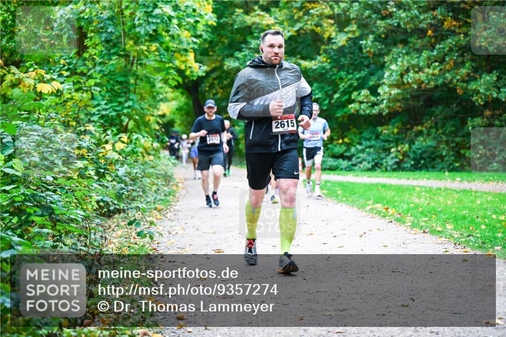 12.10.2025 - Bramfelder Halbmarathon 2025 Dr. Thomas Lammeyer http://msf.ph/oto/9357274 12.10.2025 11:00:18 Laufen 2615 meine-sportfotos.de