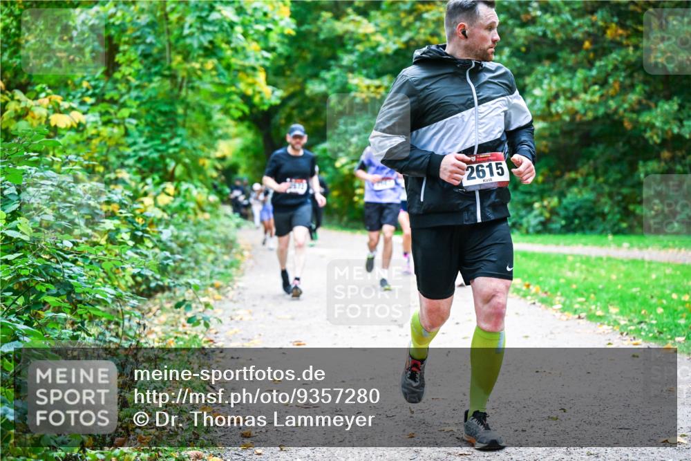 12.10.2025 - Bramfelder Halbmarathon 2025 Dr. Thomas Lammeyer http://msf.ph/oto/9357280 12.10.2025 11:00:18 Laufen 2615 meine-sportfotos.de