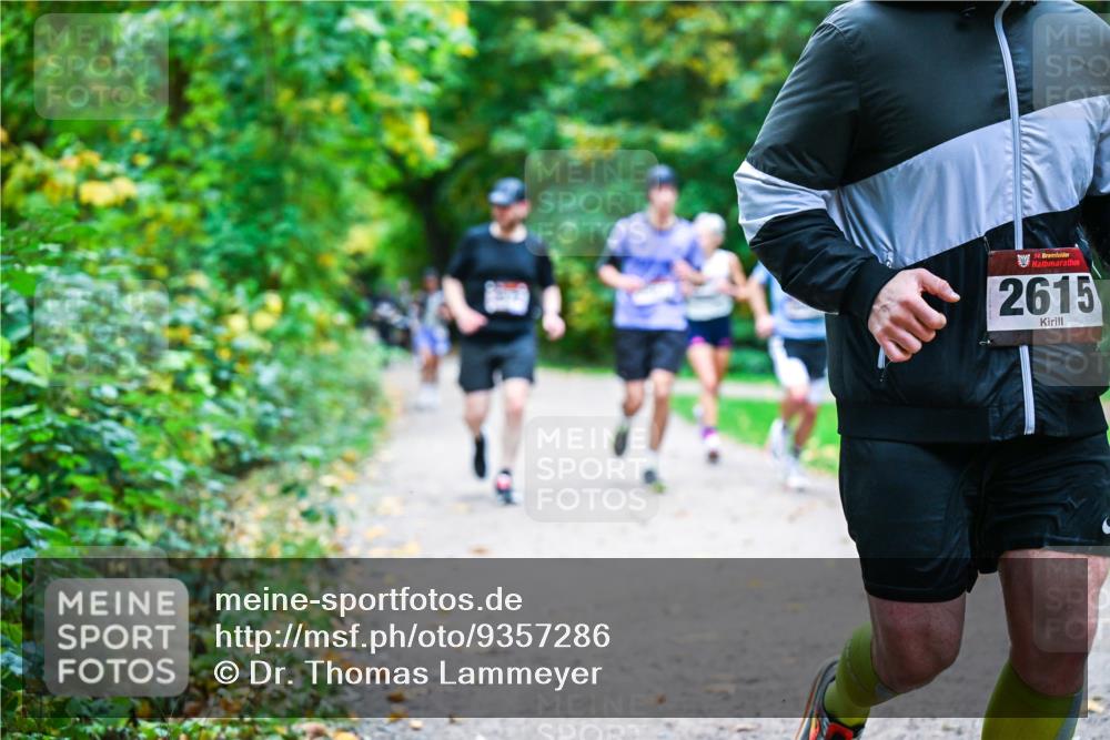 12.10.2025 - Bramfelder Halbmarathon 2025 Dr. Thomas Lammeyer http://msf.ph/oto/9357286 12.10.2025 11:00:19 Laufen 34, 2615 meine-sportfotos.de
