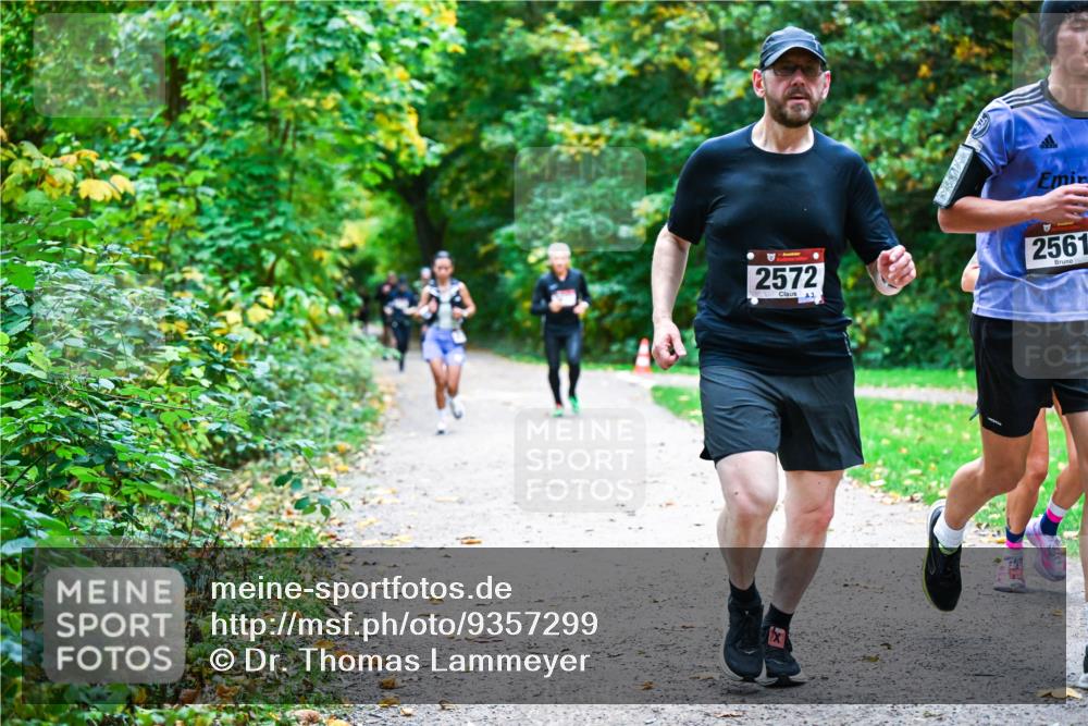12.10.2025 - Bramfelder Halbmarathon 2025 Dr. Thomas Lammeyer http://msf.ph/oto/9357299 12.10.2025 11:00:22 Laufen 2572, 2561 meine-sportfotos.de