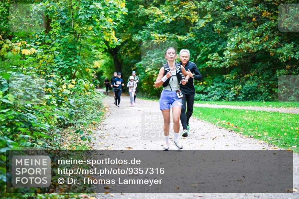 12.10.2025 - Bramfelder Halbmarathon 2025 Dr. Thomas Lammeyer http://msf.ph/oto/9357316 12.10.2025 11:00:25 Laufen  meine-sportfotos.de