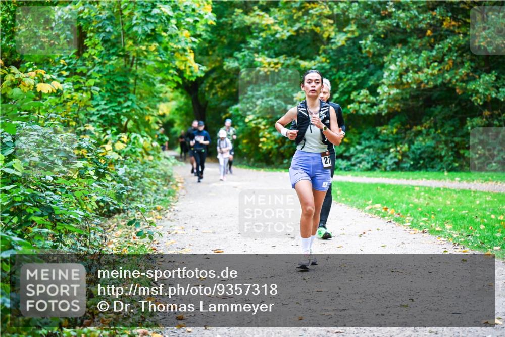 12.10.2025 - Bramfelder Halbmarathon 2025 Dr. Thomas Lammeyer http://msf.ph/oto/9357318 12.10.2025 11:00:25 Laufen 27 meine-sportfotos.de