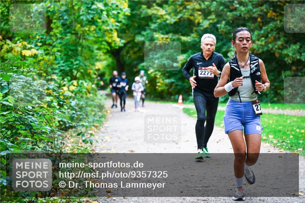 12.10.2025 - Bramfelder Halbmarathon 2025 Dr. Thomas Lammeyer http://msf.ph/oto/9357325 12.10.2025 11:00:26 Laufen 2277, 27 meine-sportfotos.de