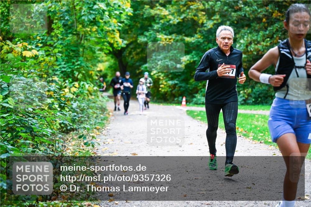 12.10.2025 - Bramfelder Halbmarathon 2025 Dr. Thomas Lammeyer http://msf.ph/oto/9357326 12.10.2025 11:00:27 Laufen  meine-sportfotos.de