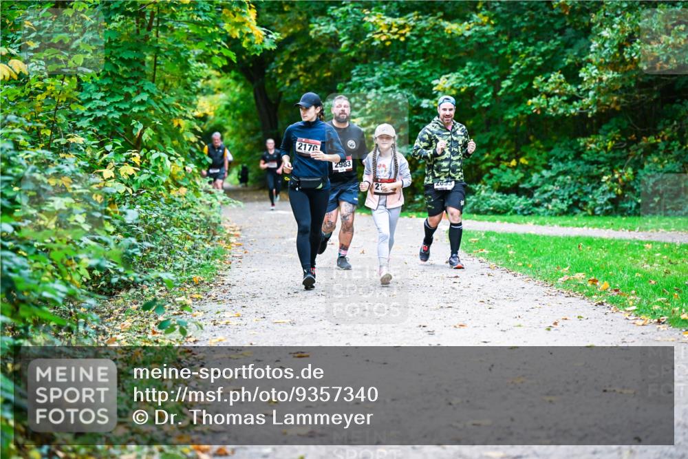 12.10.2025 - Bramfelder Halbmarathon 2025 Dr. Thomas Lammeyer http://msf.ph/oto/9357340 12.10.2025 11:00:30 Laufen 2170, 2983 meine-sportfotos.de