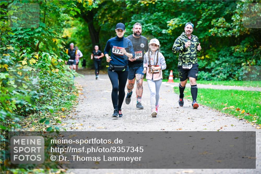 12.10.2025 - Bramfelder Halbmarathon 2025 Dr. Thomas Lammeyer http://msf.ph/oto/9357345 12.10.2025 11:00:31 Laufen 217, 983, 2693 meine-sportfotos.de