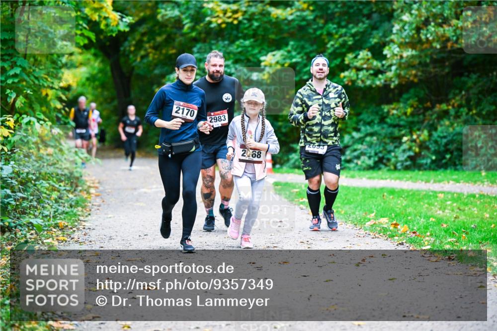 12.10.2025 - Bramfelder Halbmarathon 2025 Dr. Thomas Lammeyer http://msf.ph/oto/9357349 12.10.2025 11:00:32 Laufen 2170, 2983, 2, 68, 2093 meine-sportfotos.de