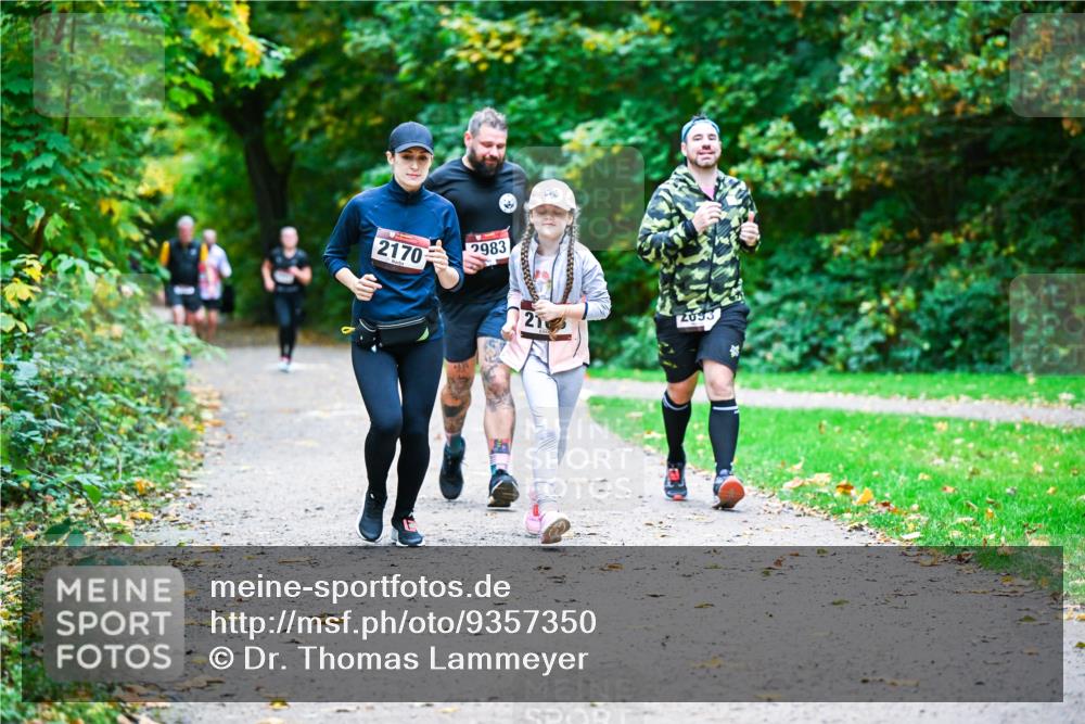 12.10.2025 - Bramfelder Halbmarathon 2025 Dr. Thomas Lammeyer http://msf.ph/oto/9357350 12.10.2025 11:00:32 Laufen 2170, 2983, 2093 meine-sportfotos.de