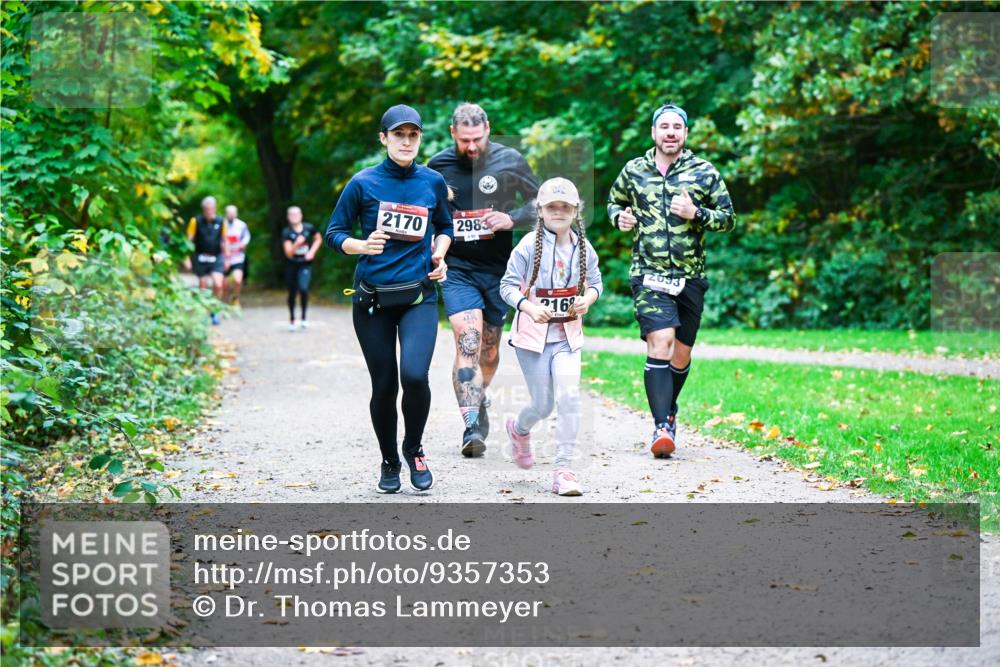 12.10.2025 - Bramfelder Halbmarathon 2025 Dr. Thomas Lammeyer http://msf.ph/oto/9357353 12.10.2025 11:00:32 Laufen 2170, 2983, 216, 2093 meine-sportfotos.de
