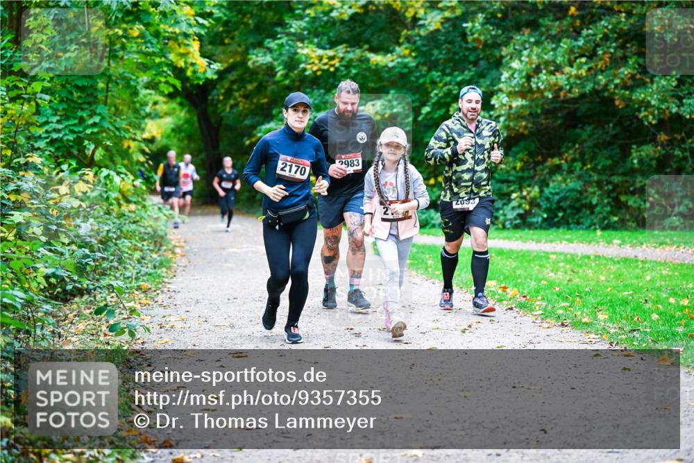 12.10.2025 - Bramfelder Halbmarathon 2025 Dr. Thomas Lammeyer http://msf.ph/oto/9357355 12.10.2025 11:00:32 Laufen 2170, 2983, 2093 meine-sportfotos.de