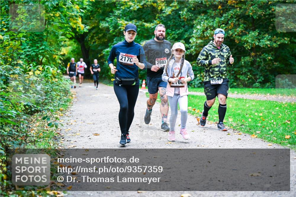 12.10.2025 - Bramfelder Halbmarathon 2025 Dr. Thomas Lammeyer http://msf.ph/oto/9357359 12.10.2025 11:00:33 Laufen 2170, 2983, 6, 2033 meine-sportfotos.de
