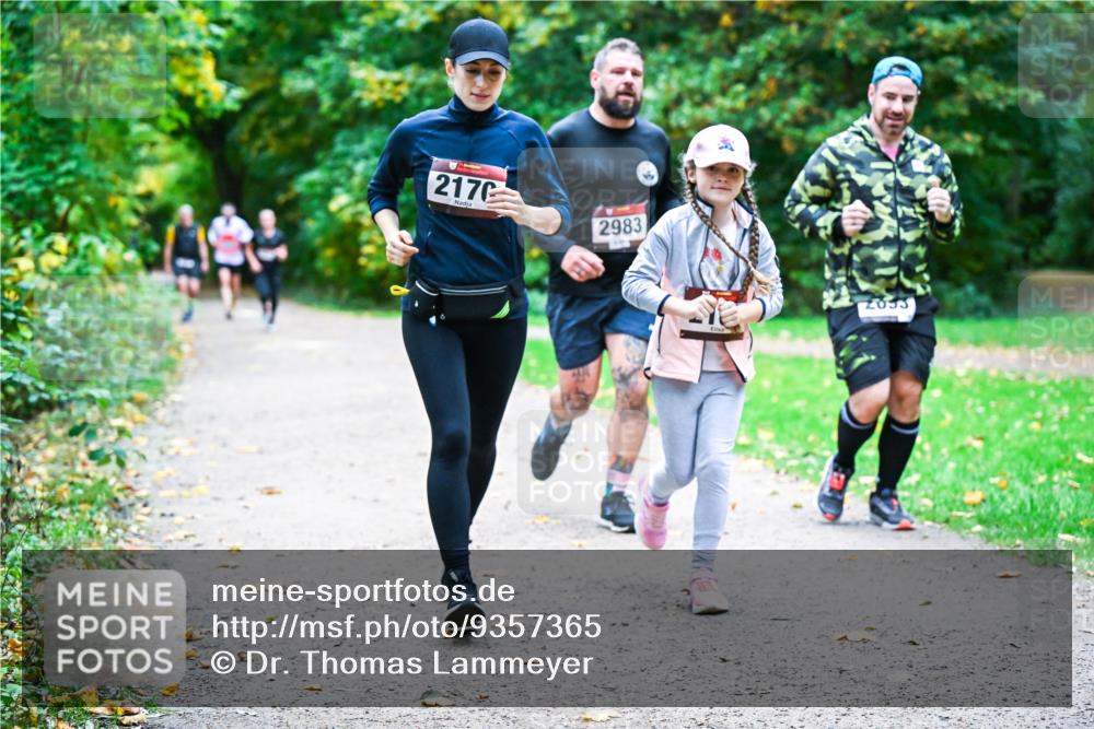 12.10.2025 - Bramfelder Halbmarathon 2025 Dr. Thomas Lammeyer http://msf.ph/oto/9357365 12.10.2025 11:00:34 Laufen 2170, 2983, 2053 meine-sportfotos.de
