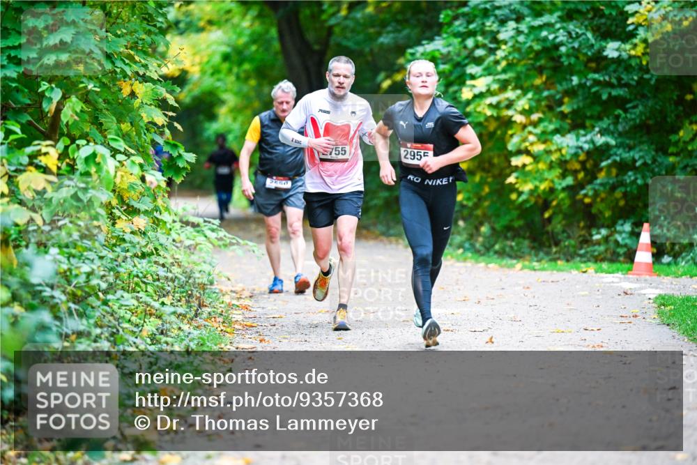 12.10.2025 - Bramfelder Halbmarathon 2025 Dr. Thomas Lammeyer http://msf.ph/oto/9357368 12.10.2025 11:00:38 Laufen 755, 2955 meine-sportfotos.de