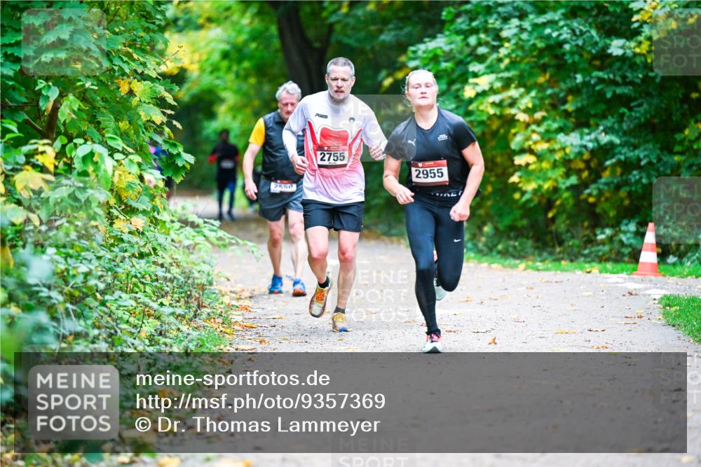 12.10.2025 - Bramfelder Halbmarathon 2025 Dr. Thomas Lammeyer http://msf.ph/oto/9357369 12.10.2025 11:00:38 Laufen 2755, 2955 meine-sportfotos.de