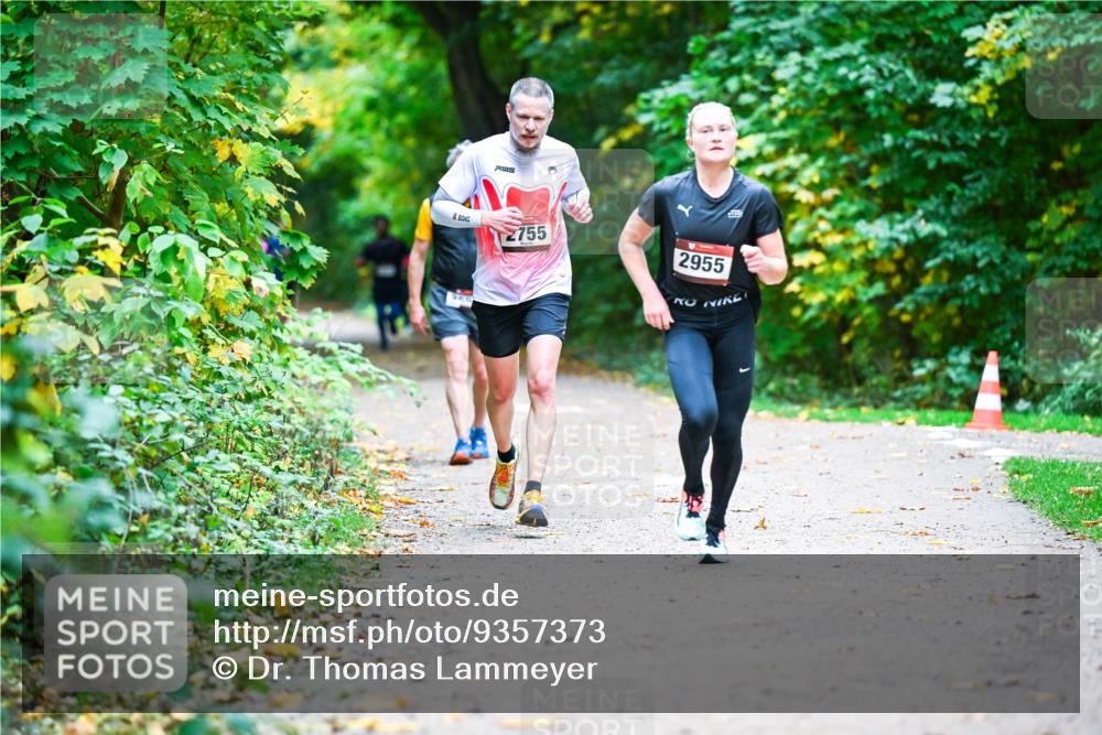 12.10.2025 - Bramfelder Halbmarathon 2025 Dr. Thomas Lammeyer http://msf.ph/oto/9357373 12.10.2025 11:00:38 Laufen 755, 2955 meine-sportfotos.de