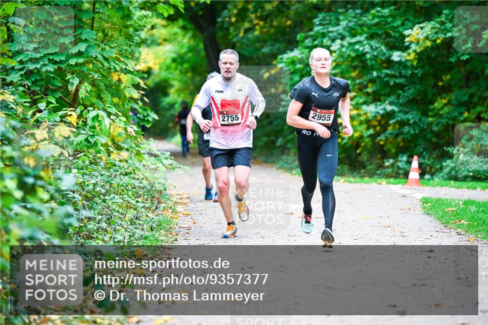 12.10.2025 - Bramfelder Halbmarathon 2025 Dr. Thomas Lammeyer http://msf.ph/oto/9357377 12.10.2025 11:00:39 Laufen 2755, 2955 meine-sportfotos.de