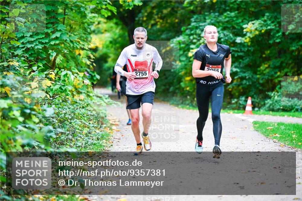 12.10.2025 - Bramfelder Halbmarathon 2025 Dr. Thomas Lammeyer http://msf.ph/oto/9357381 12.10.2025 11:00:39 Laufen 2055, 2755 meine-sportfotos.de